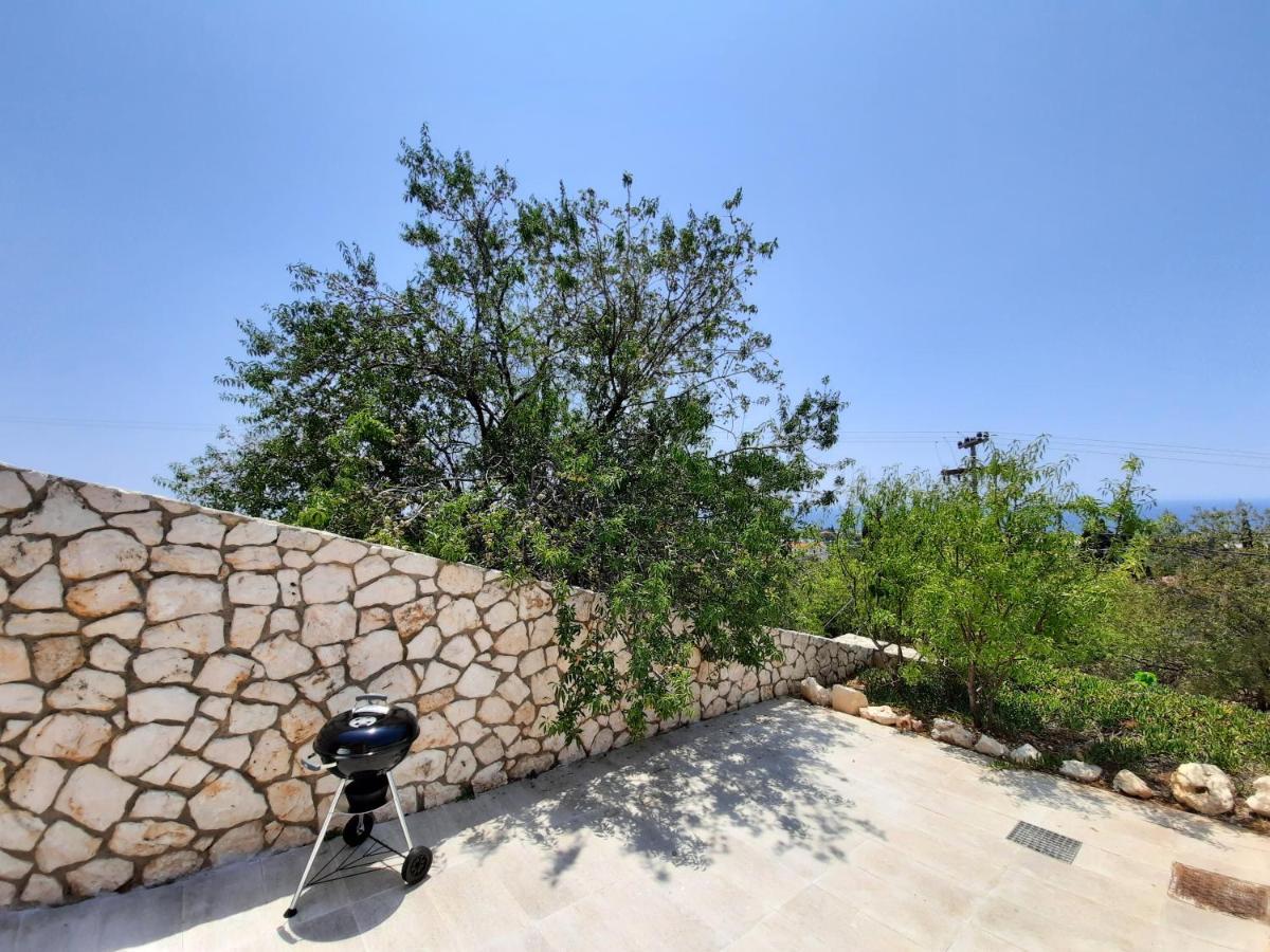 Freesia Grand Sea View Residence Svoronata Extérieur photo