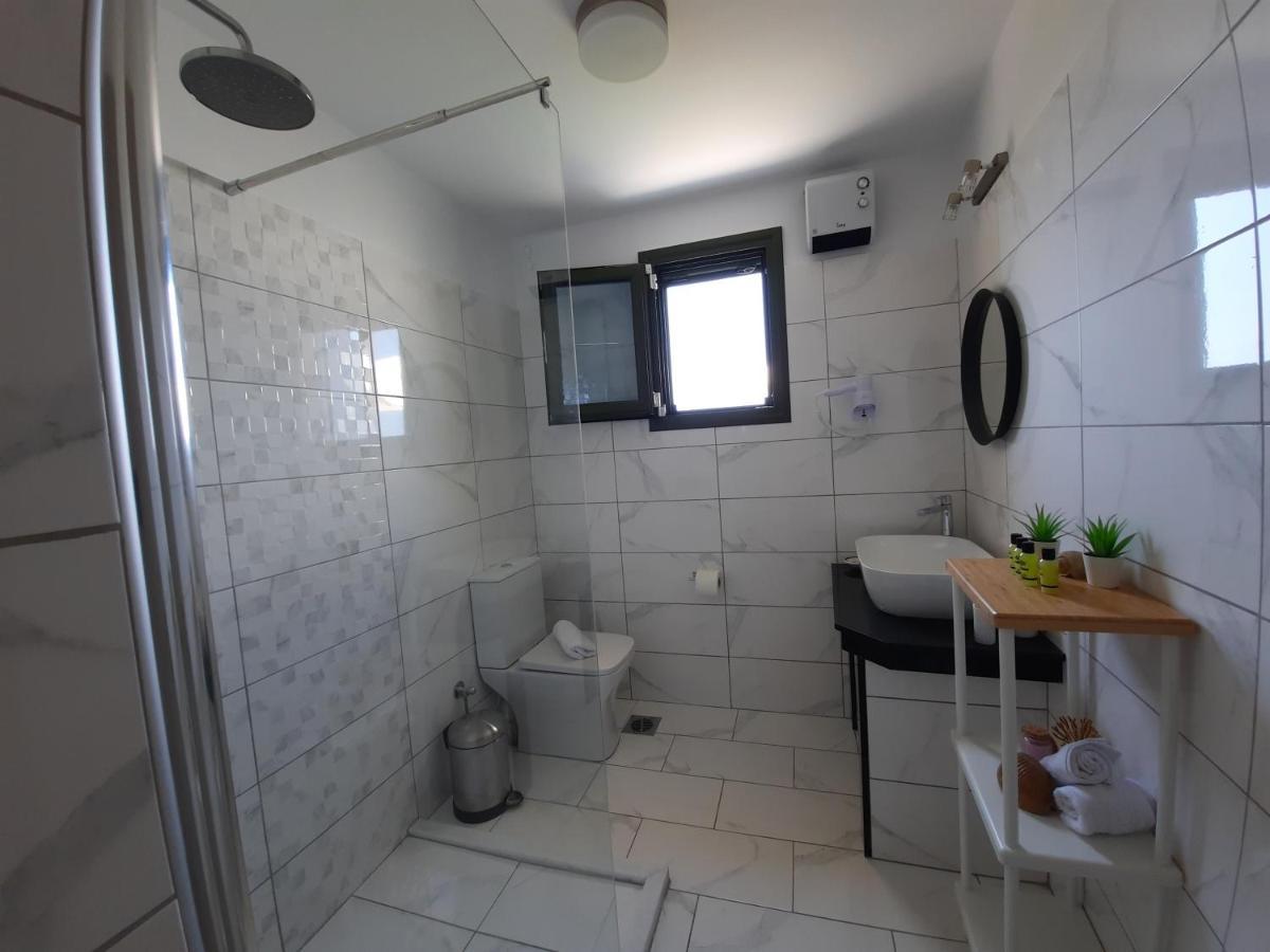 Freesia Grand Sea View Residence Svoronata Extérieur photo