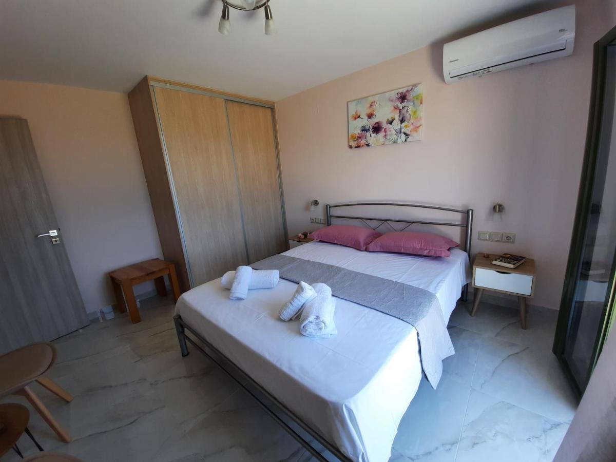 Freesia Grand Sea View Residence Svoronata Extérieur photo