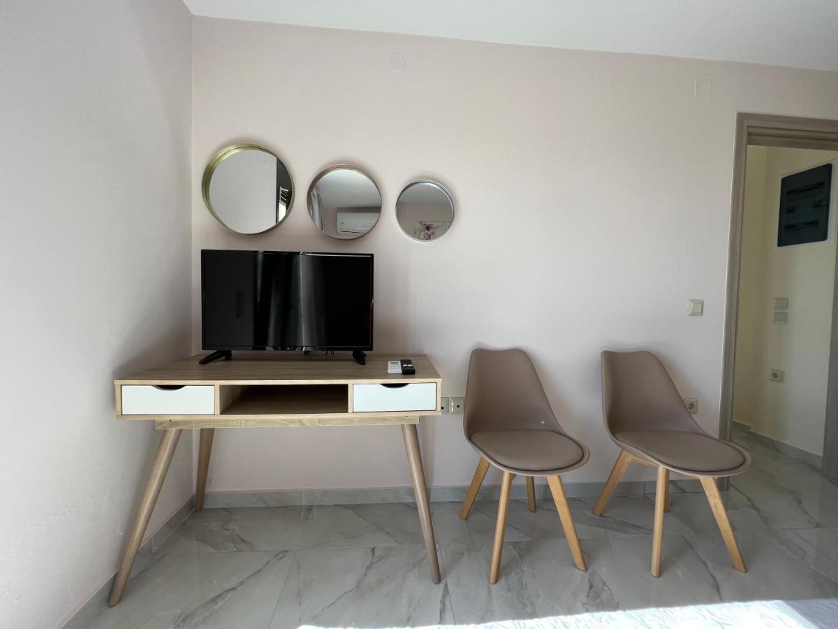 Freesia Grand Sea View Residence Svoronata Extérieur photo